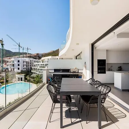 Luxury - Higueron West Apartment