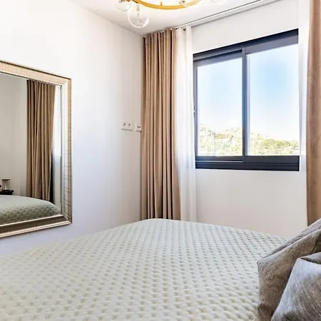 Apartment Luxury - Higueron West
